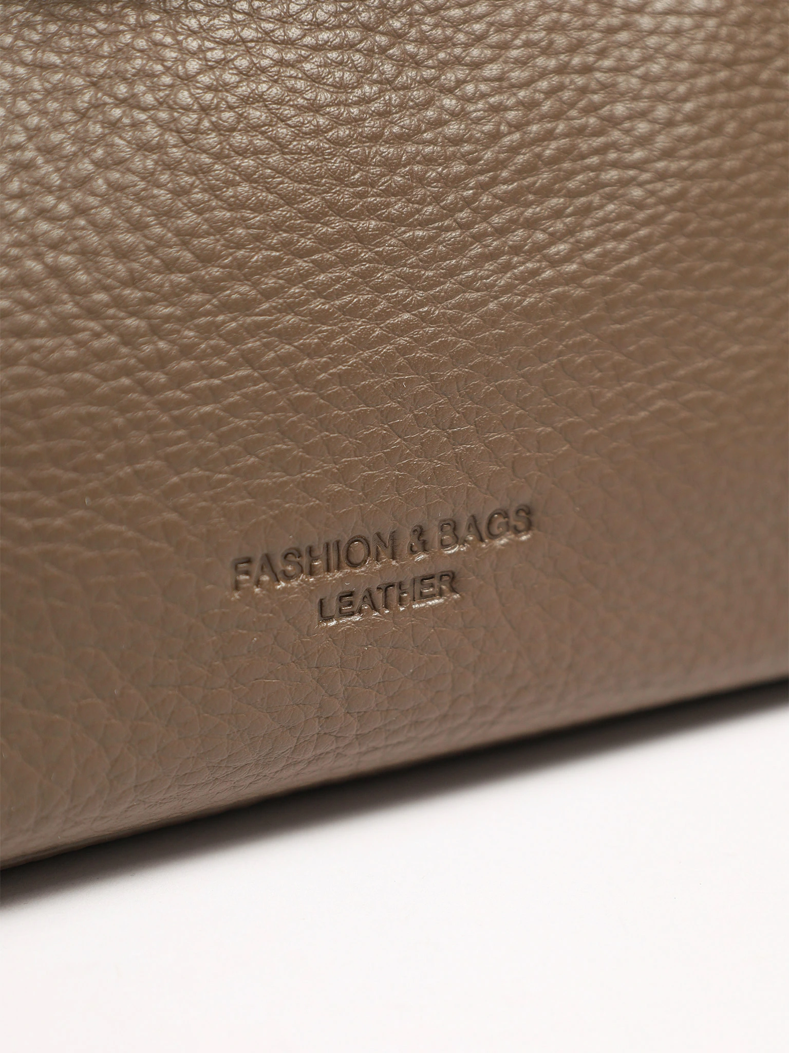 Сумка-тоут с декоративным платком и ремешком с пряжкой в ассортименте